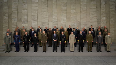 Macron cheamă generali europeni la Paris