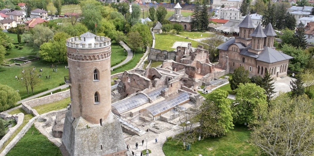 Program actual de vizitare la muzeu din 30 martie