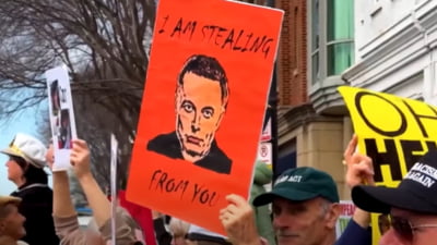 Protest împotriva lui Elon Musk la Tesla