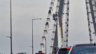 Protest pe podul Agigea: „Turul doi înapoi!”