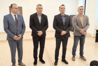 Registratura și servicii revin din 24 martie