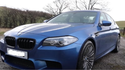 Șoferul vinde BMW M5 cu pierdere vast