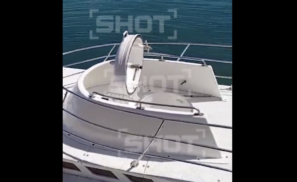 Submarinul Sindbad se scufundă cu trapa deschisă