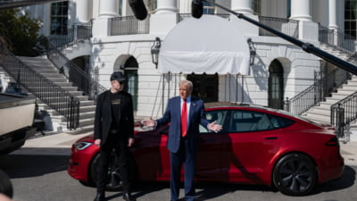 Trump amenință cu închisoarea sabotajul Tesla