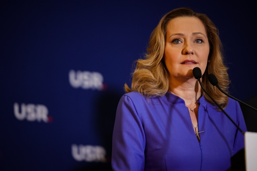 USR și Lasconi: joc periculos între tabere