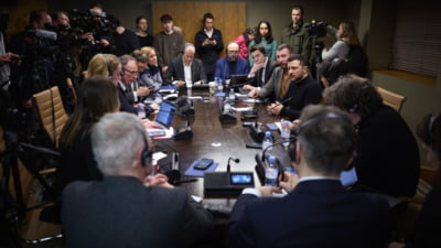 Zelenski semnează acordul cu SUA, dar…