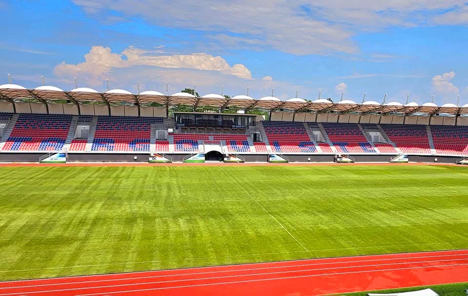 Acces strâmt pe pista de atletism în Târgoviște