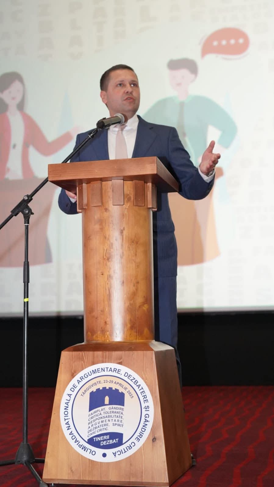 CJ Dâmbovița găzduiește Olimpiada „Tinerii Dezbat”