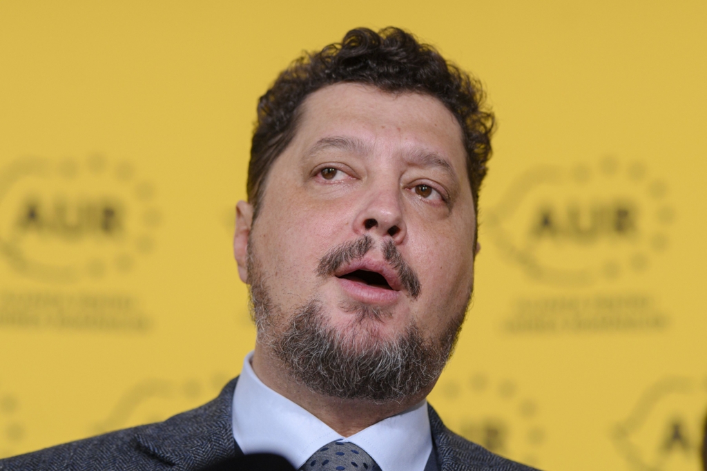 Claudiu Târziu demisionează și își face partid