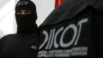 Credit pentru 8 kg de droguri: tentativă de evadare