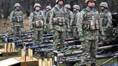 Fals: Bărbații scăzut 35, chemați la instruire!