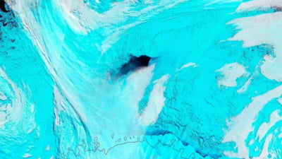 Gaură uriașă descoperită în Antarctica