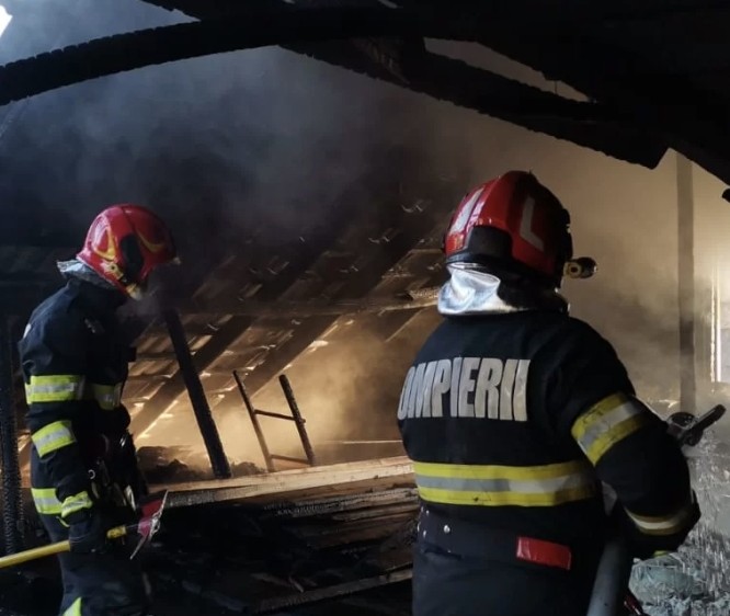 Incendiu de proporții la Gheboieni