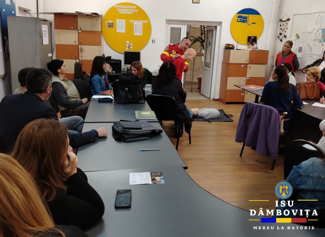 Instruire prim ajutor în școlile Târgoviște