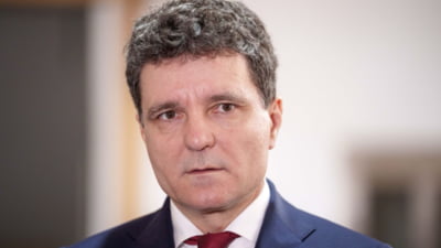 Nicușor Dan: România nu poate fi lăsată!
