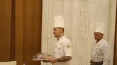 Oamenii lui Trump, ospătați la Parlament