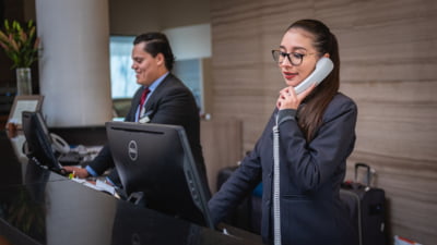 Româncă agresată de angajații unui hotel din Turcia