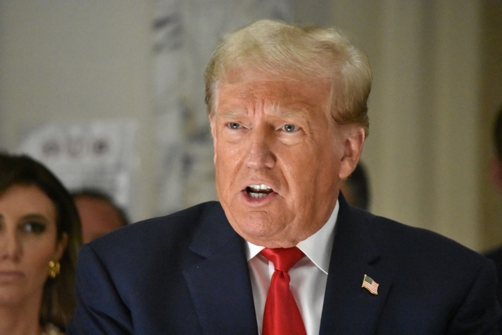 Trump atacă o superputere cu 5 surprize