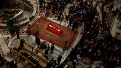 Trump, în rândul trei la funeralii