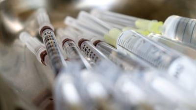 Vaccinurile ARNm blochează un proces-cheie