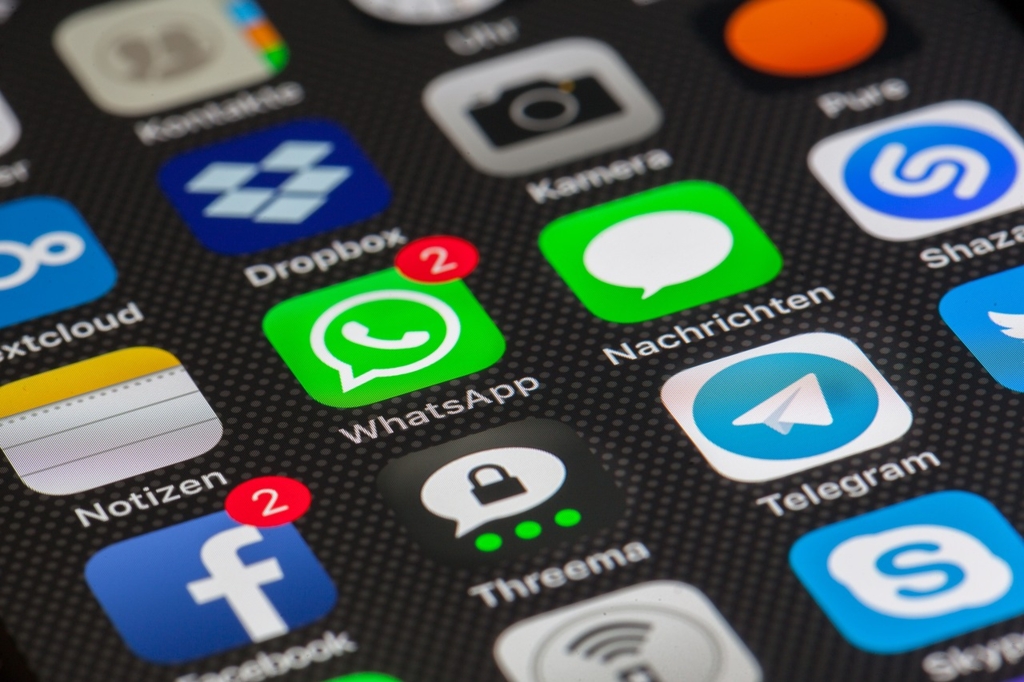 WhatsApp introduce un modern buton AI