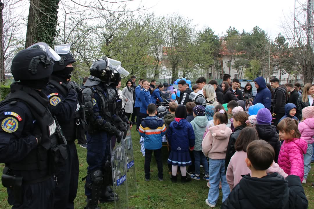 „Ziua Porților Deschise” la Jandarmerie