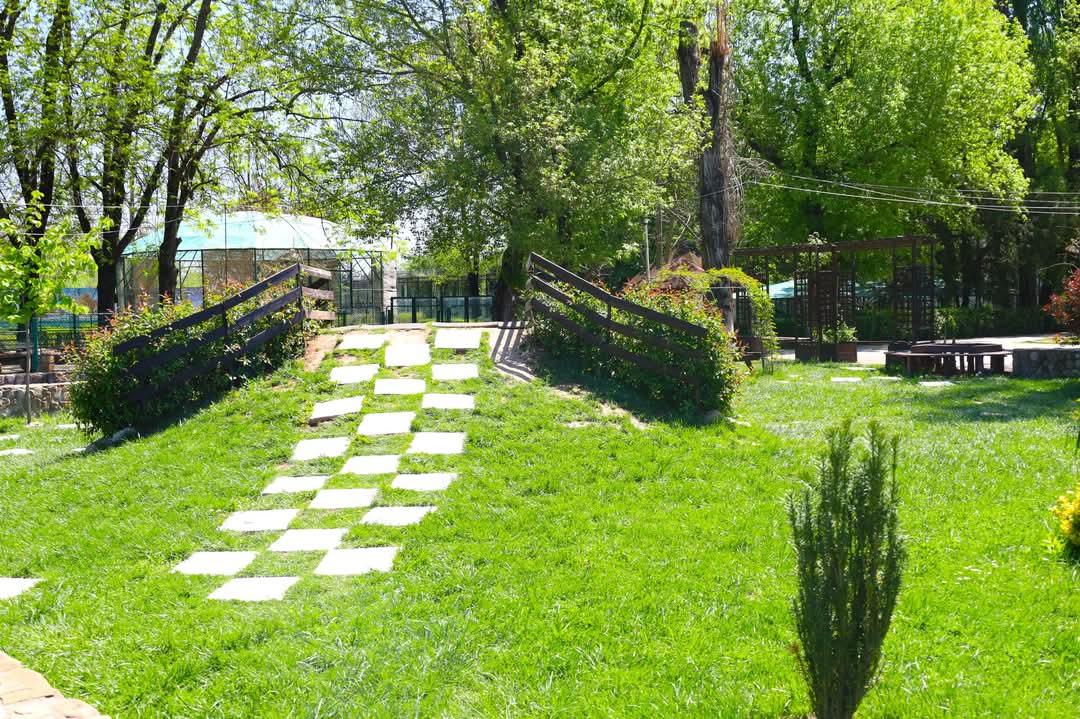 1 Mai la Zoo Târgoviște: Natură și distracție