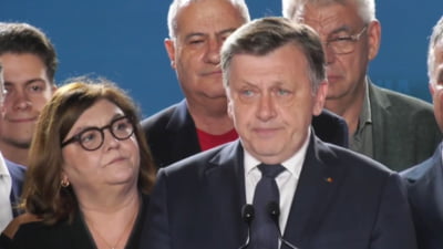 „Absenta lui Antonescu în turul 2, o șansă”