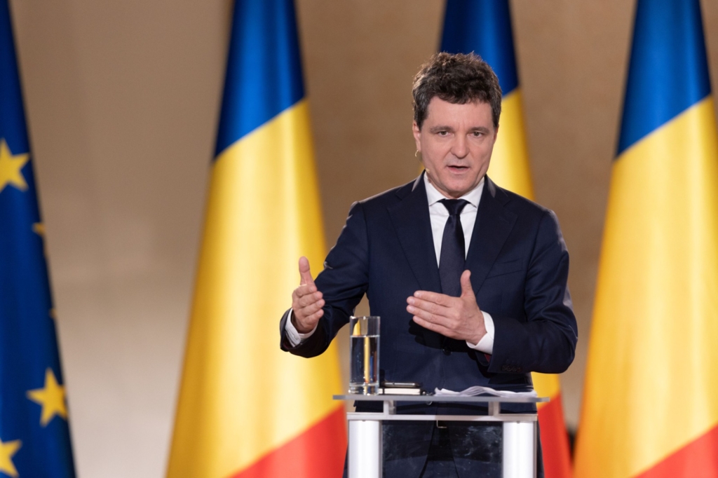 Ana Blandiana îl susține pe Nicușor Dan