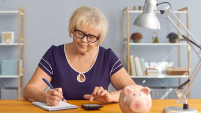 Ce să facă românii pentru criza financiară?