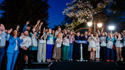 Nicușor Dan avansează în turul 2