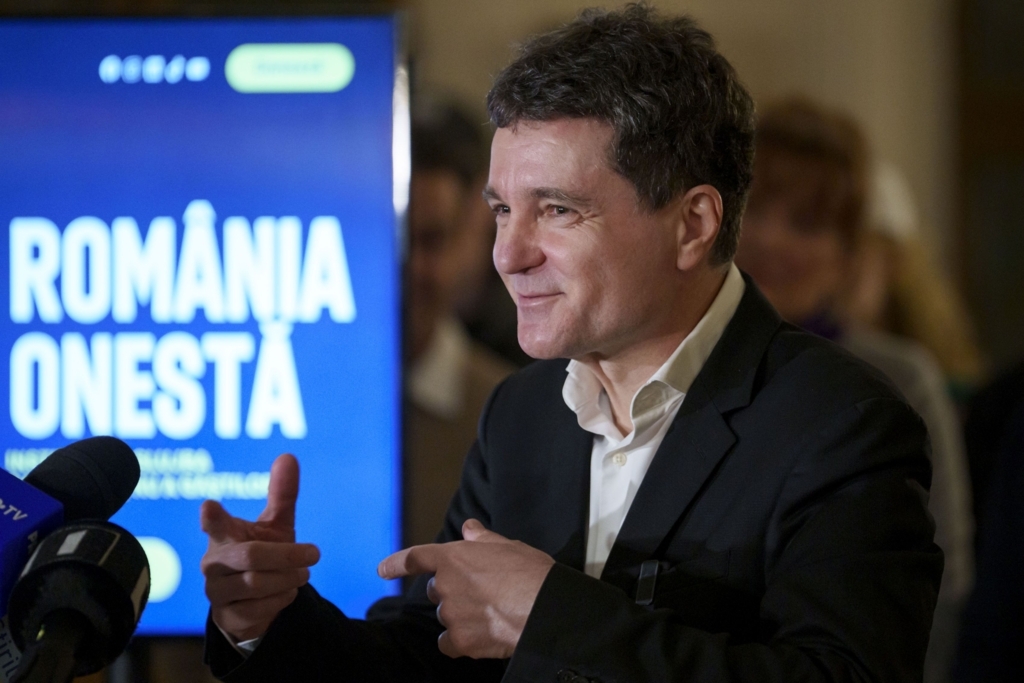 Nicușor Dan: „Felicit comunitățile de votanți”