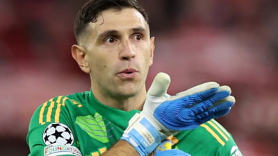 Portarul de top schimbă echipa, plânge