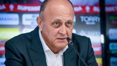 "Toți trebuie să plece, meci de circ"