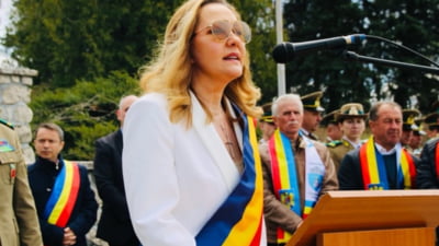 Elena Lasconi caută consilier personal