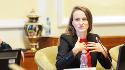 Oana Țoiu declasifică 5.000 de dosare