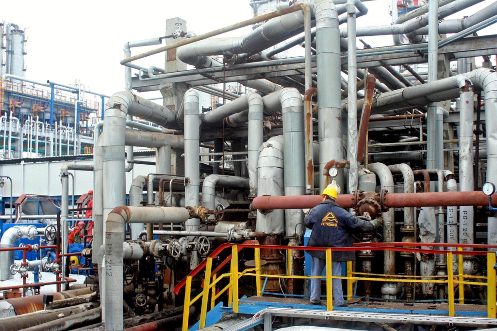 Prețul petrolului revine la nivelul anterior războiului