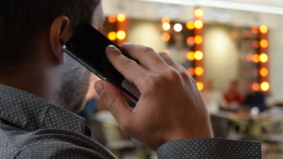 Primărie cu 10 angajați, factură de 100.000 lei