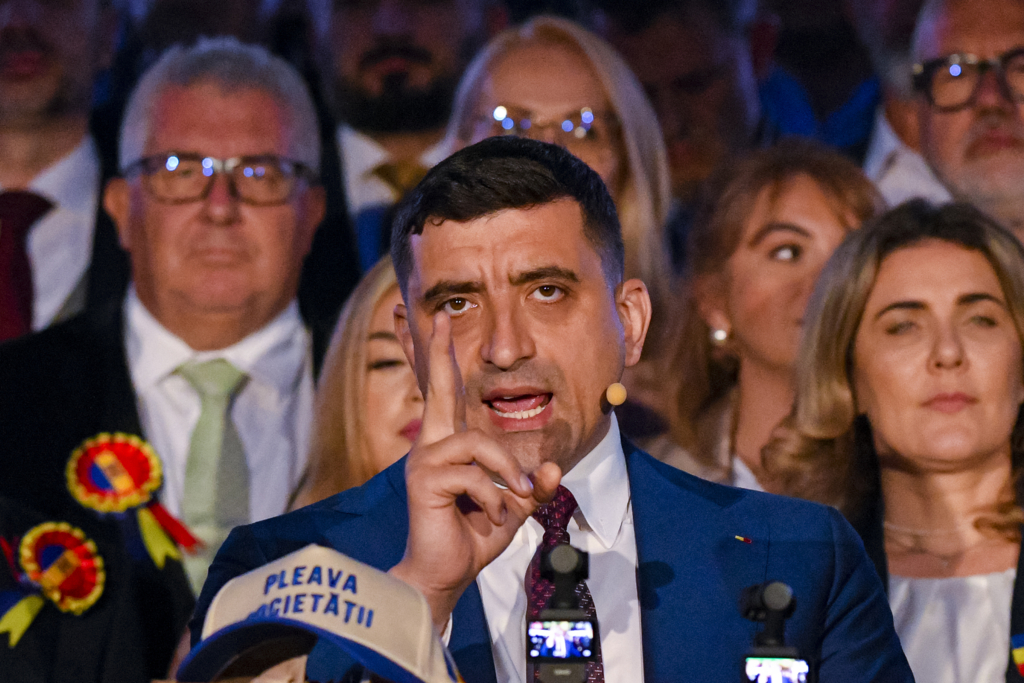 Simion discută cu USR și PNL despre guvern