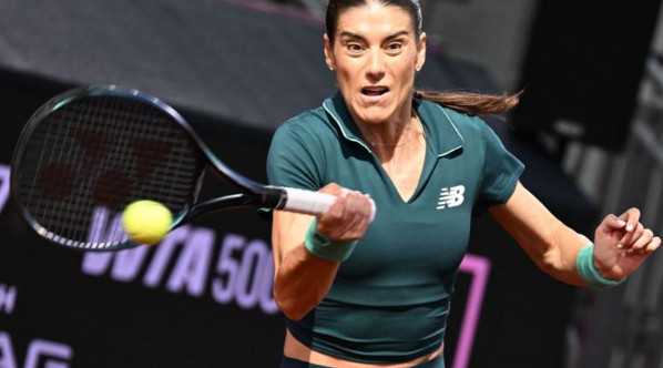 Sorana Cîrstea se retrage din semifinale