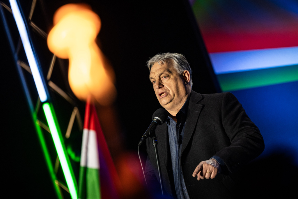 „Viktor Orban și fortăreața guvernării”