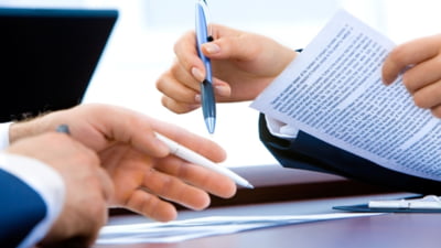 1.800 de angajați concediați după închideri