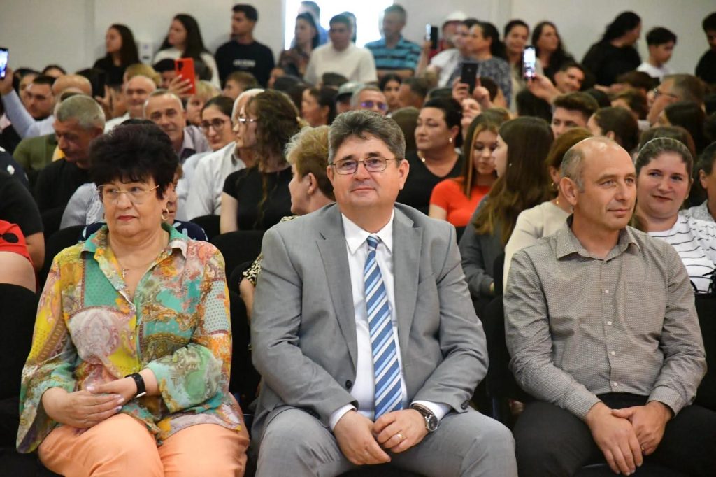 Absolvenții Liceului „Ion Ghica” la festivitate