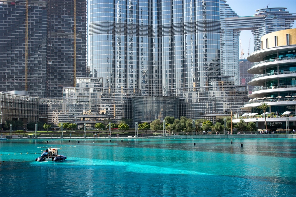 Alertă de raid aerian în Dubai, locuitorii s-au adăpostit