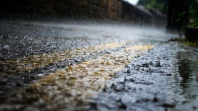 Alerte vreme severă: ploi, vânt și grindină