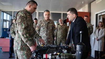 Bruiaj GPS în avionul ministrului Apărării