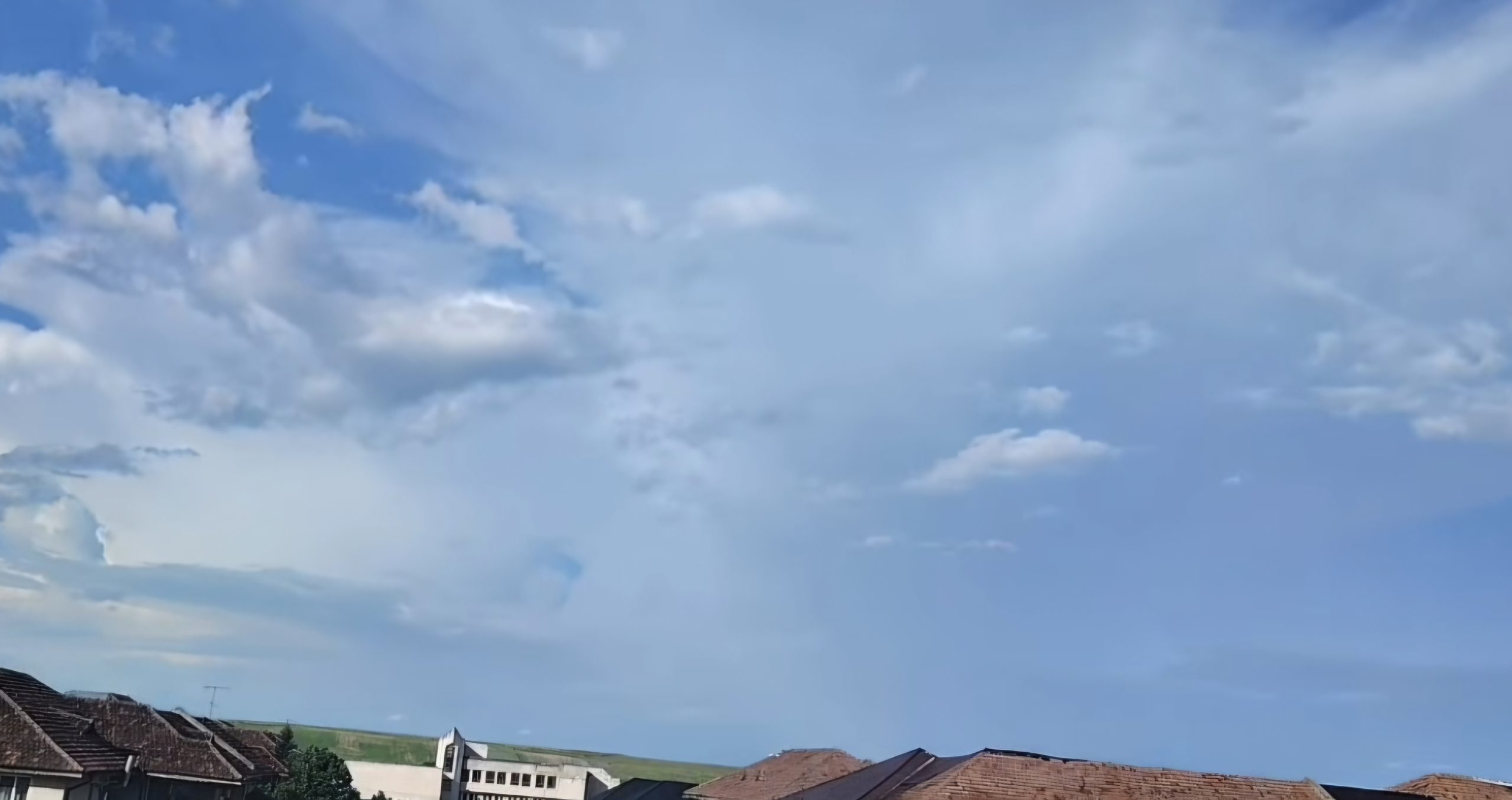 Cel mai fierbinte episod de vreme începe azi!