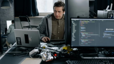 CEO: Angajații care nu se schimbă vor dispărea