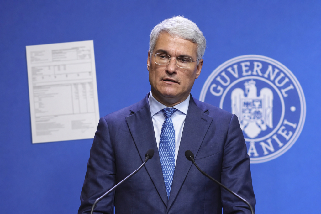 Dragoș Pîslaru își dezvăluie salariul din aprilie