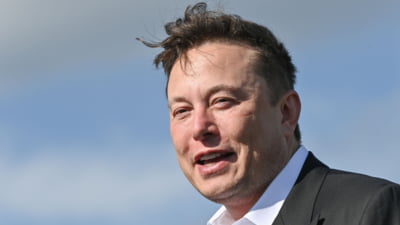 Elon Musk compară Neuralink cu Iisus